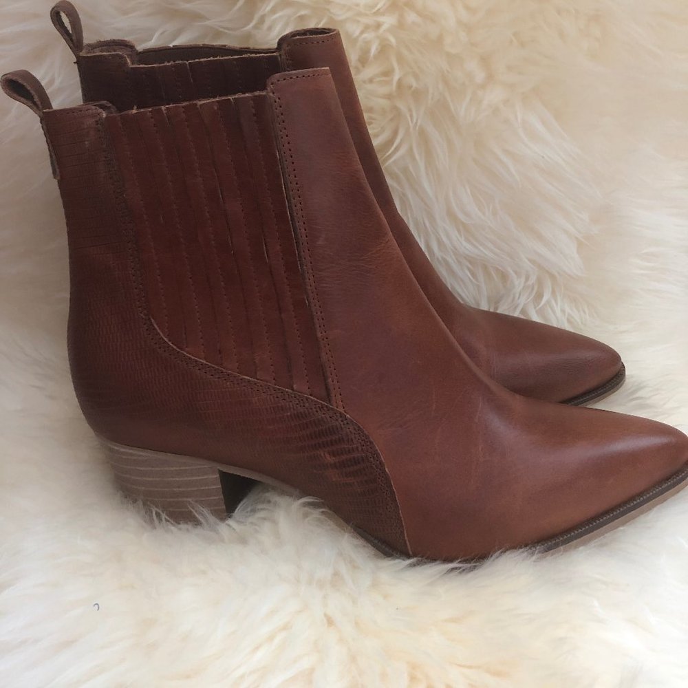 Manfield Pointed Toe Brown Boots
